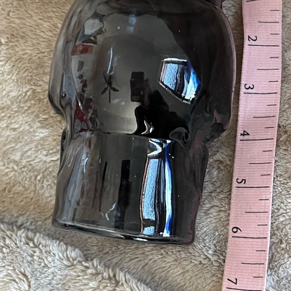 Small smoky black skull jar - Picture 4 of 7